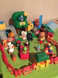 Fischer Price Farm...complete!