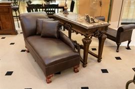 Beautiful chaise lounge!  Excellent condition.