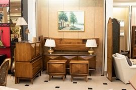 Mid century modern bedroom suite!  Great condition and high quality.