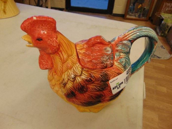Rooster teapot.