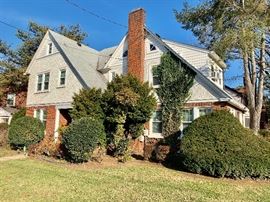 Chevy Chase Estate Sale hosted by Bethesda Downsizing and Estate Sales