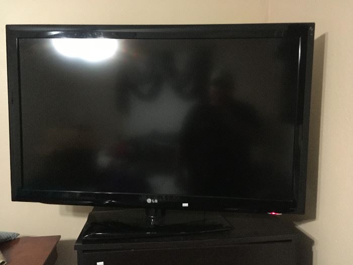 LG 42" Flatsreen TV 1080p HD LCD Television LG42LD450 HL1401   https://www.ebay.com/itm/113240821091
