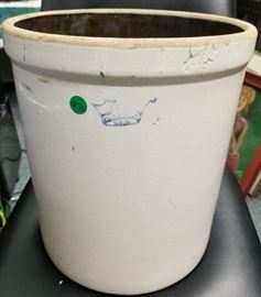 Large Vintage Pickling Crock made in USA PT35.  https://www.ebay.com/itm/113236706000