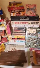 100's of vintage board games