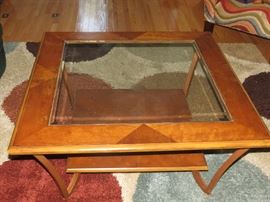 MID CENTURY MODERN COFFEE TABLE.