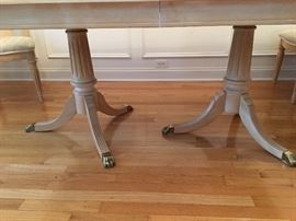 CLASSIC Duncan Phyfe  style