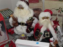 LOTS OF AFRICAN AMERICAN SANTAS.