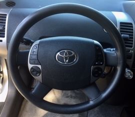 2007 Toyota Prius (one owner, 99,000 miles, new battery!)