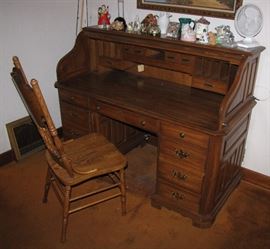 This is the Pennsylvania House roll-top desk mentioned earlier.