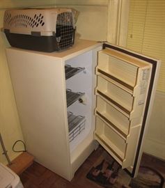 Here we have a stand-up freezer from Montgomery Ward.  As can be seen on the next photo, it is 10.1 cubic feet in size.