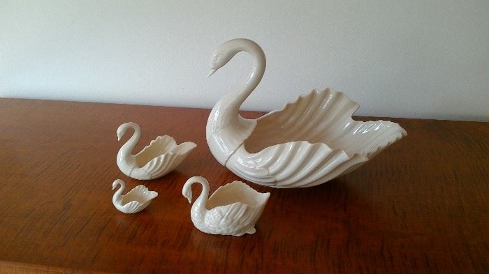 Lenox Swans/ one with green seal