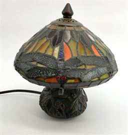 4Dragonfly Tiffany Style Lamp     https://ctbids.com/#!/description/share/45064