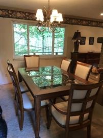 Dining Room Table w/6 Chairs