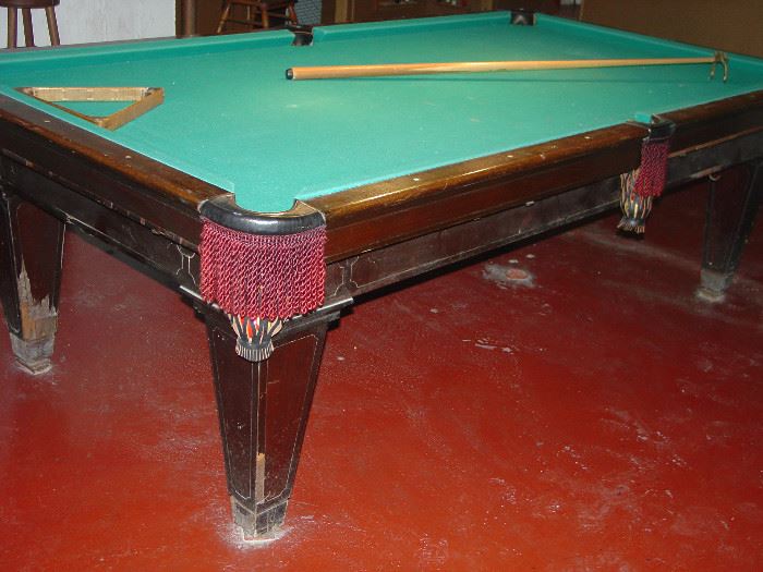 8 ft Brunswick Monarch Cushion Pool Table 