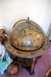 Mid century globe bar, made in Italy