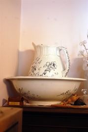 Transferware pitcher & bowl