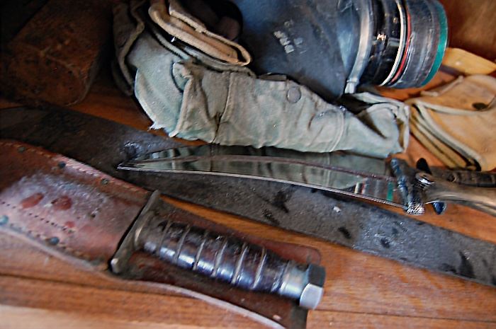 Military knives