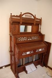 Nice antique Victorian walnut eastlake pump organ