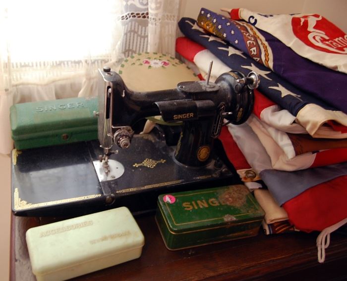 Vintage Singer Featherweight sewing machine