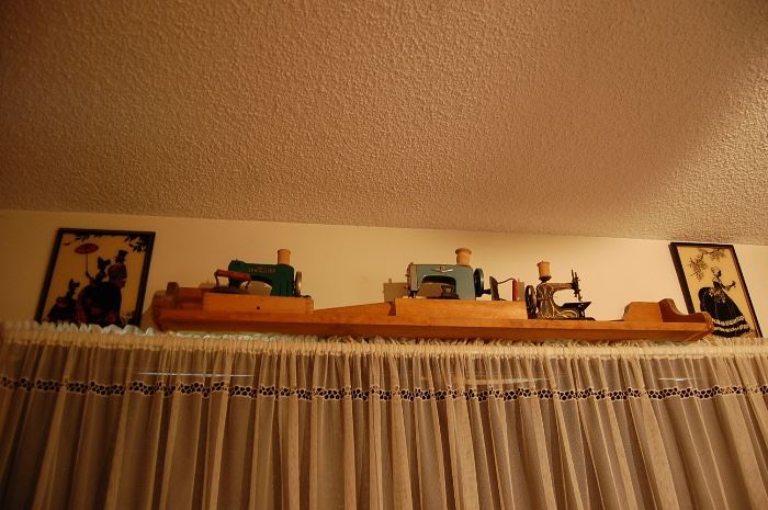 Antique Child's sewing machines, 1940's shiolutte photos