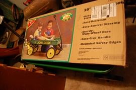 John Deere wagon