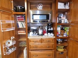 Cook books, Crown Darset Tea Pot, Small kitchen appliances