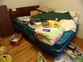 Full size bed, blankets, quilts pillows