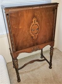 Antique Console Radio