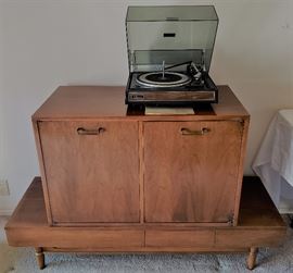 Vintage Garrard turntable & MCM cabinet.