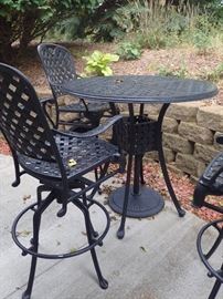 OUTDOOR PATIO HI TABLE AND 4 CHAIRS