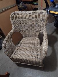 WICKER CHAIR