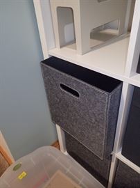 LARGE CUBE STORAGE UNIT WITH STORAGE BOXES