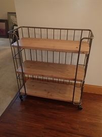 METAL & WOOD STORAGE ON WHEELS