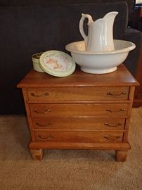 DRAWERED SIDE CHEST - PITCHER & BOWL