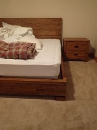 THIS IS A GREAT BEDROOM SET KING BED & MATTRESS / END TABLES / DRESSER