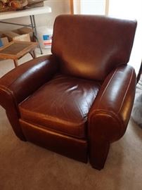 POTTERY BARN LEATHER CHAIR