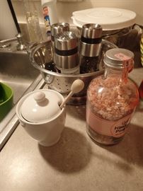 KITCHENWARE
