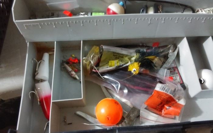 TACKLE BOX