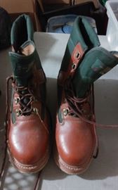 HUNTING BOOTS