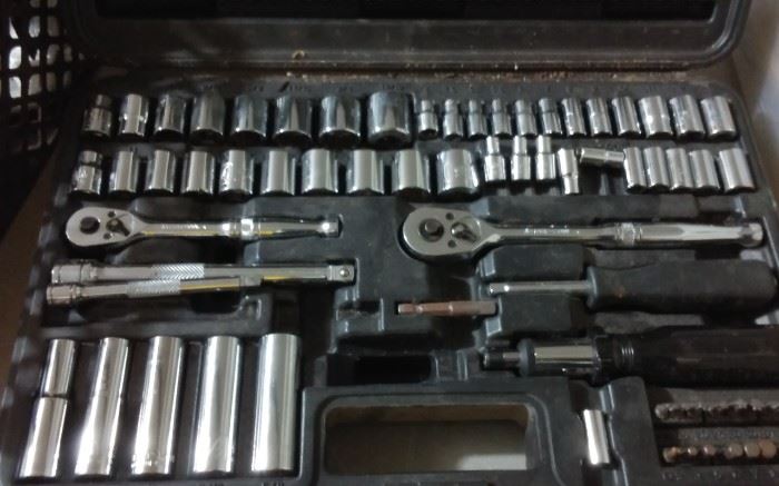 SOCKET SET