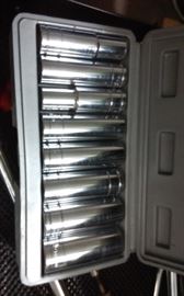 SOCKET SET