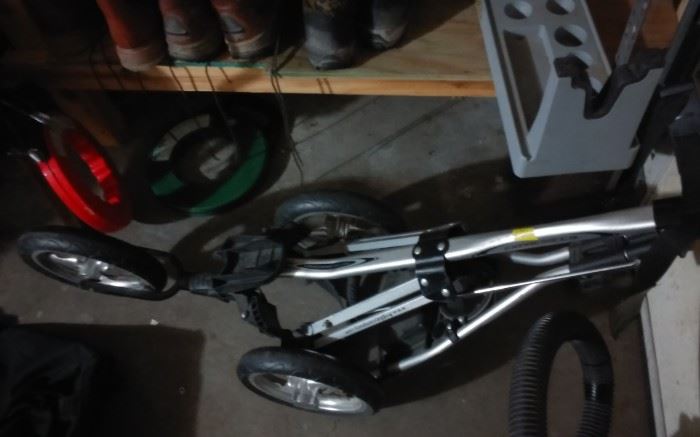 THREE WHEEL GOLF CAR T / PUSH