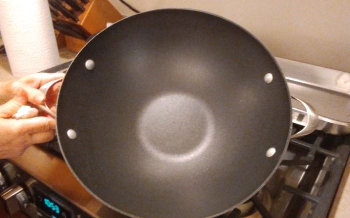 WOK PAN
