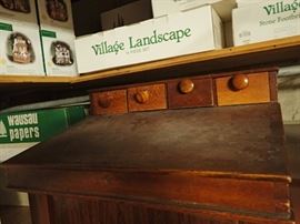 WRITING TOPPER WITH DRAWERS