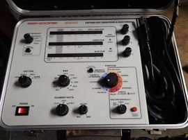 SENCORE BEAM-RITE CR7000 CRT ANALYZER & RESTORER 