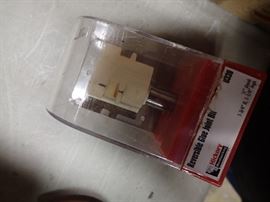 REVERSIBLE GLUE JOINT BIT