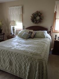 BED HEADBOARD FRAME MATTRESS