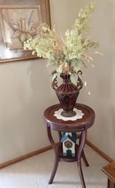 ROUND WOOD PLANT STAND