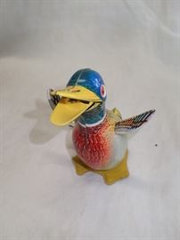 TIN WIND UP DUCK