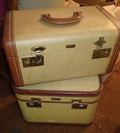 VINTAGE SUITCASES